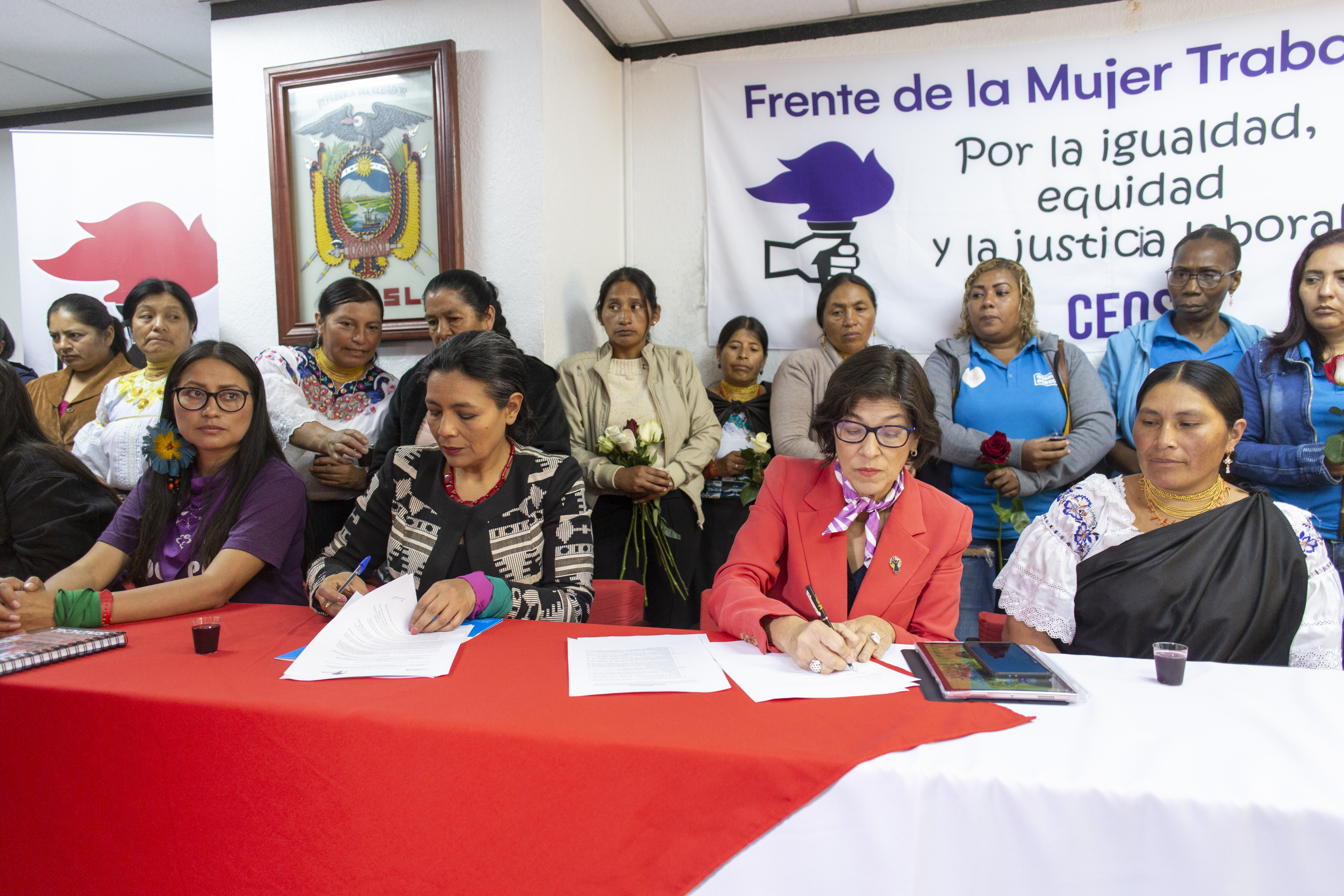 Firma CEOSL ONU Mujeres Ecuador
