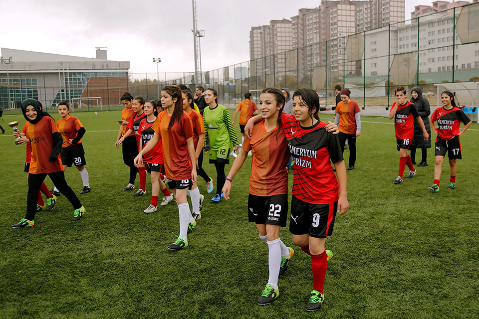 On 29 November 2017, two women’s football teams, Karatas and Gazikent, played a special match to draw attention to the 16 Days of Activism campaign In Turkey.   Photo: UN Women